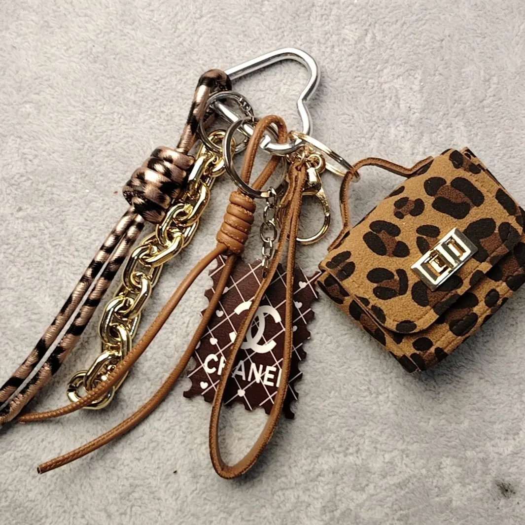 复古豹纹猫咪造型耳机包挂件时尚甜酷汽车钥匙扣挂饰