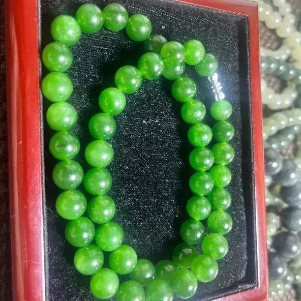 精致设计款适合妈妈佩戴