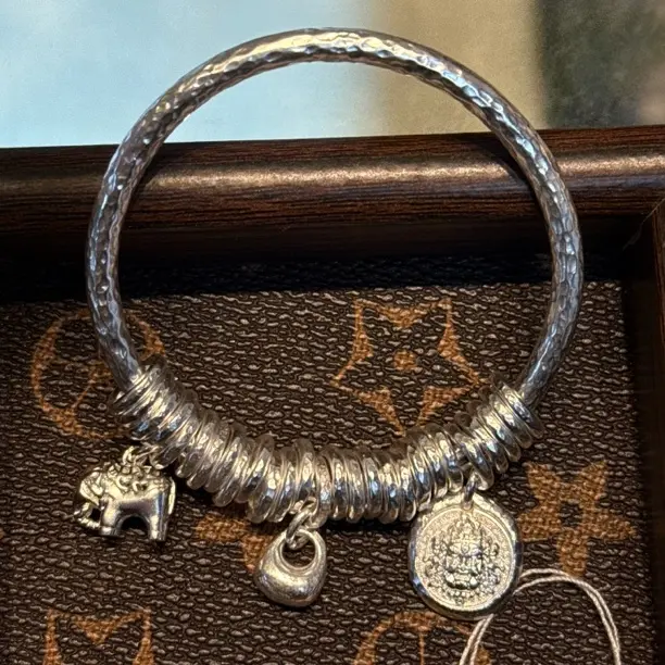 足银手镯  盘缠女款实心锤纹简约百搭银镯子生日礼物送女友