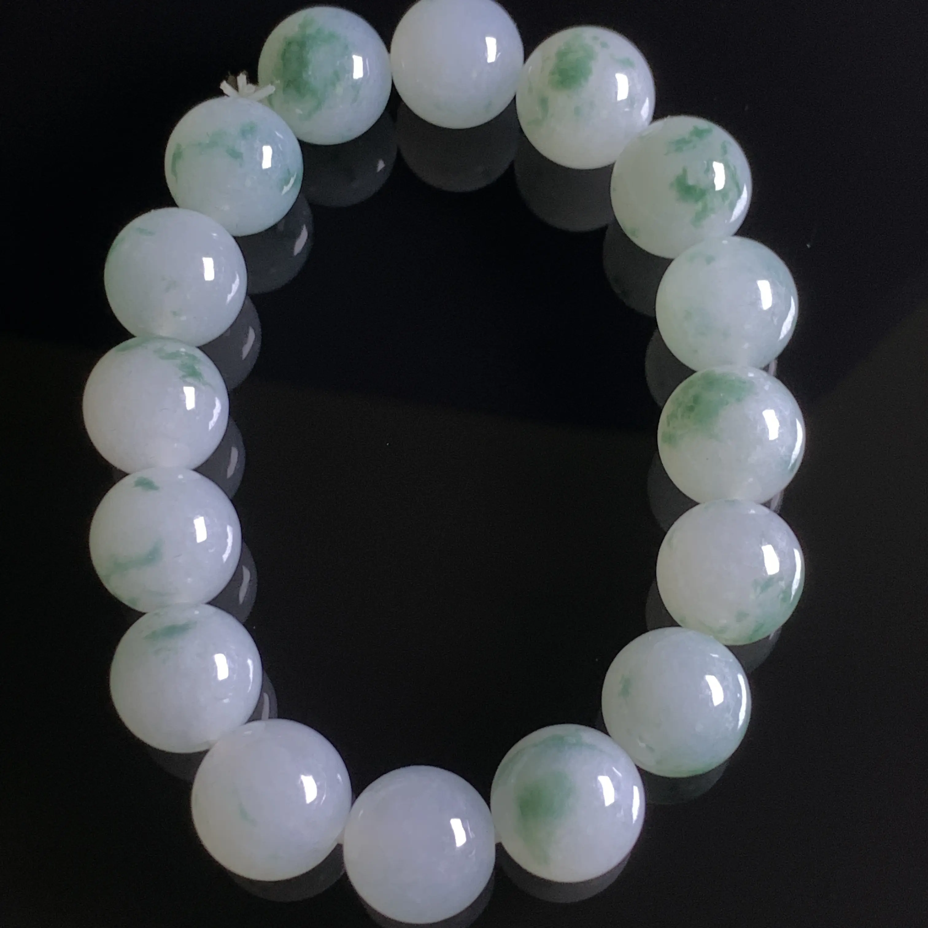 天然翡翠 手串 飘绿花 尺寸13mm 完美品质 16颗 