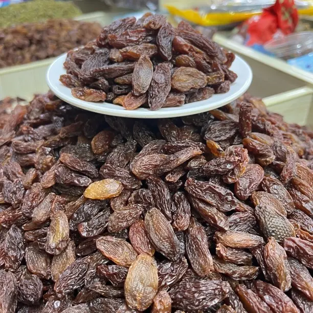 特价红香妃葡萄干大颗粒无籽香甜零食 饱满肉厚