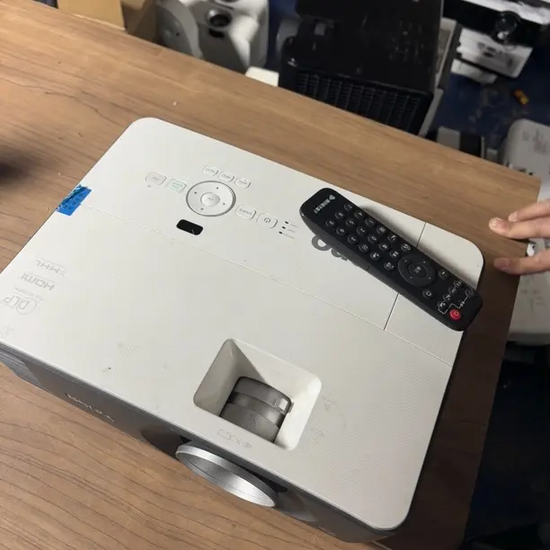 高清长焦投影仪 运费自理