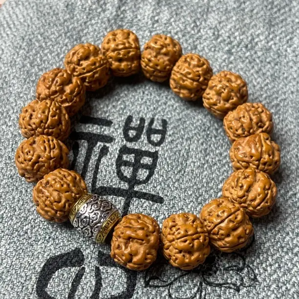 15mm六瓣小金刚菩提子手串文玩核桃盘玩精品