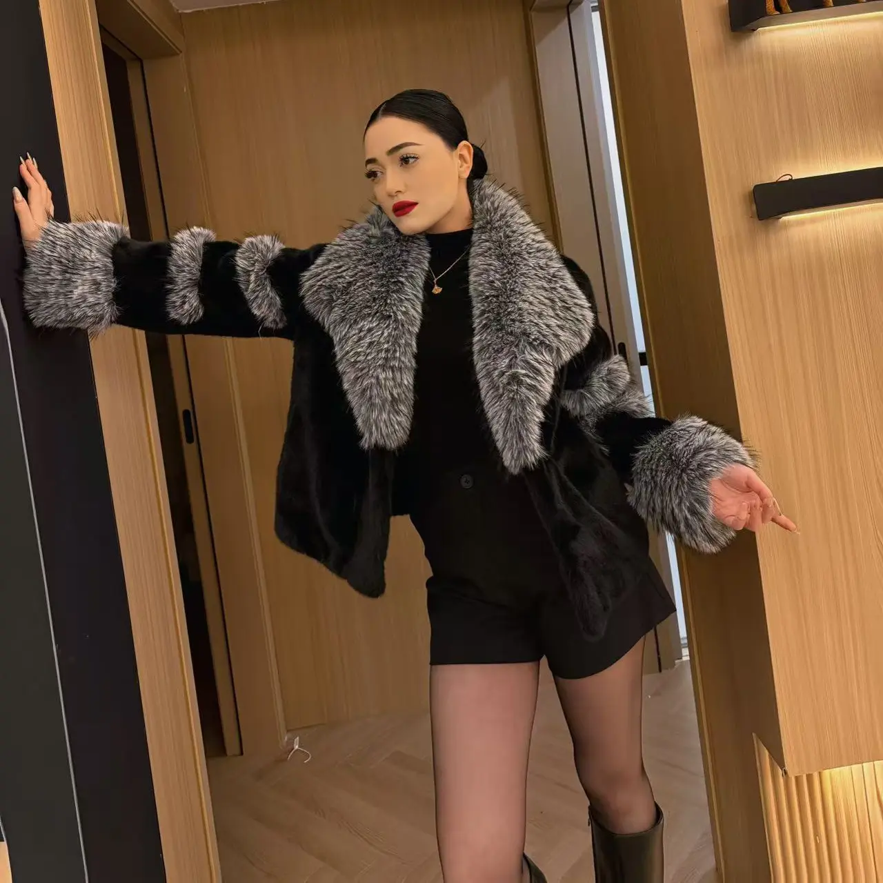 人造皮草 爆款冬季时尚拼接设计短款仿皮草外套
