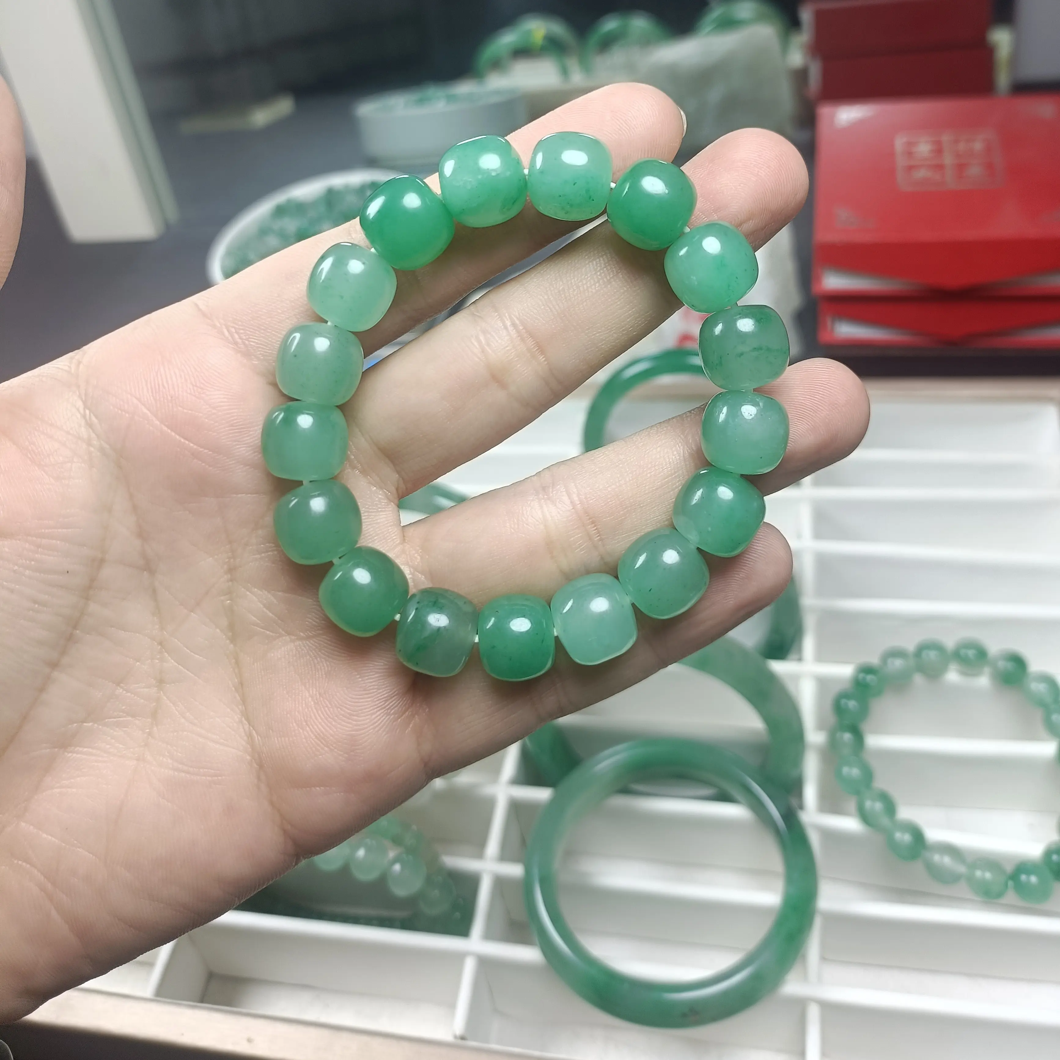 冰绿老型珠手链国风男女通用绿色老型渐变卡12m玉手串