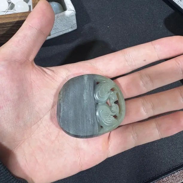 和田玉青花吊坠挂件