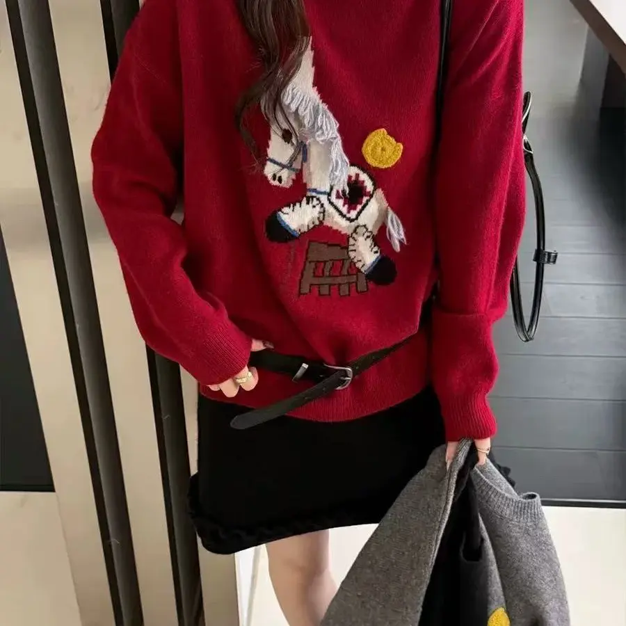 AiLi圆领保暖绵针织衫秋冬款胸口小码图案刺绣