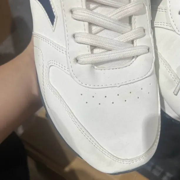 1540时尚休闲运动鞋