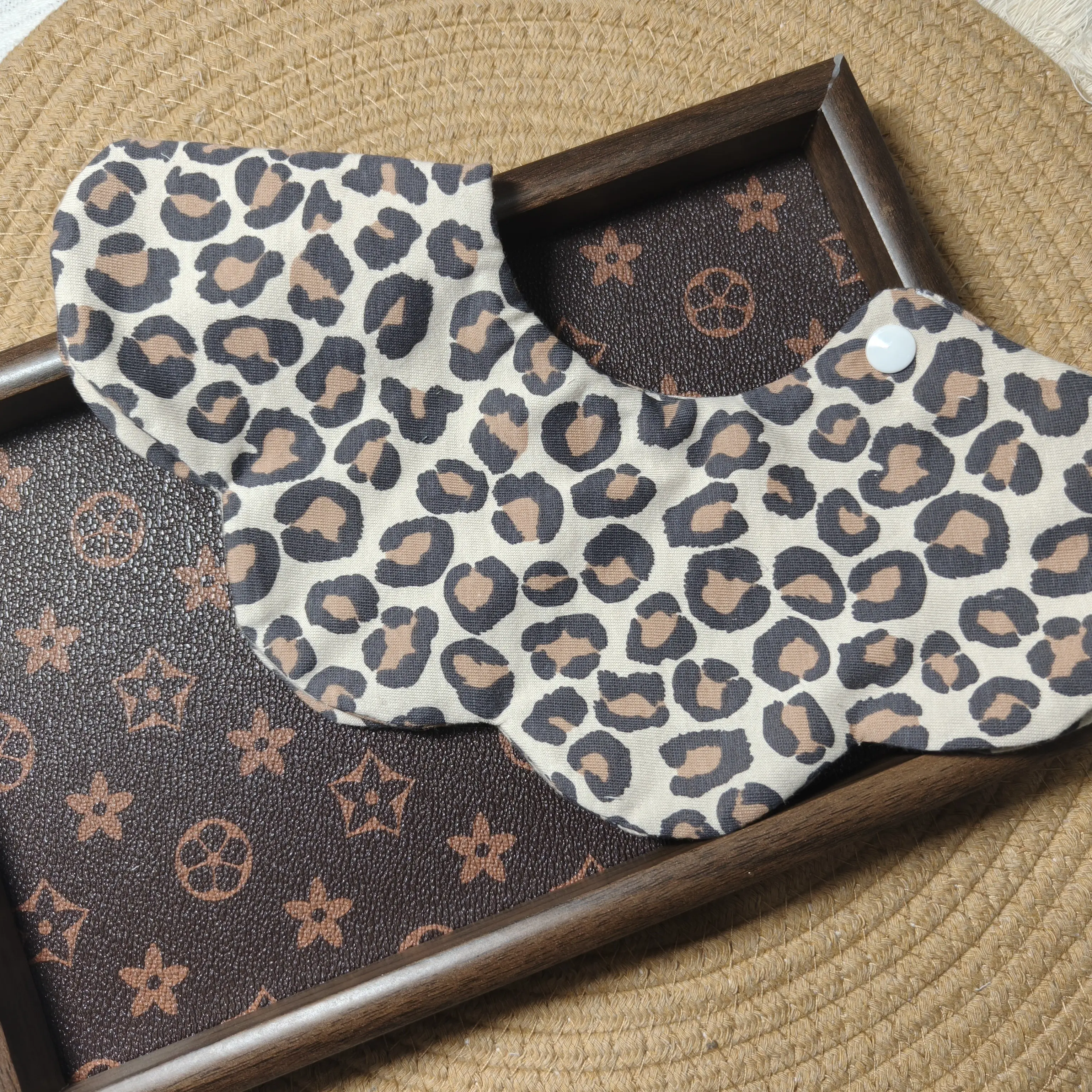 纯手工双层纱纯棉宝宝婴儿吸水口水巾