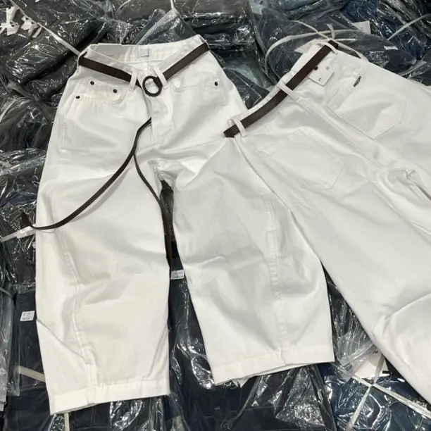 秋冬新款中高腰弯刀阔腿牛仔裤 显瘦百搭