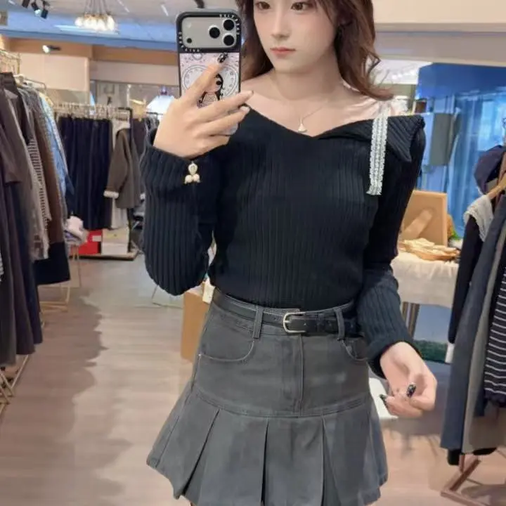 秋冬百搭黑色显瘦打底露肩蕾丝蝴蝶结打底上衣