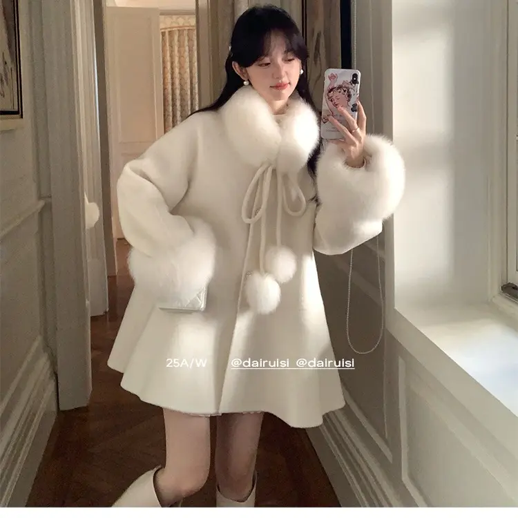【云朵奶泡】高级感小众设计狐狸袖口毛大衣毛球球双面羊毛大衣外套