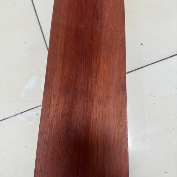 直播间的木料商品