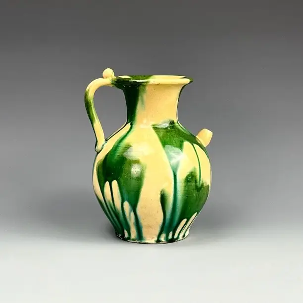 一把优质点绿彩壶