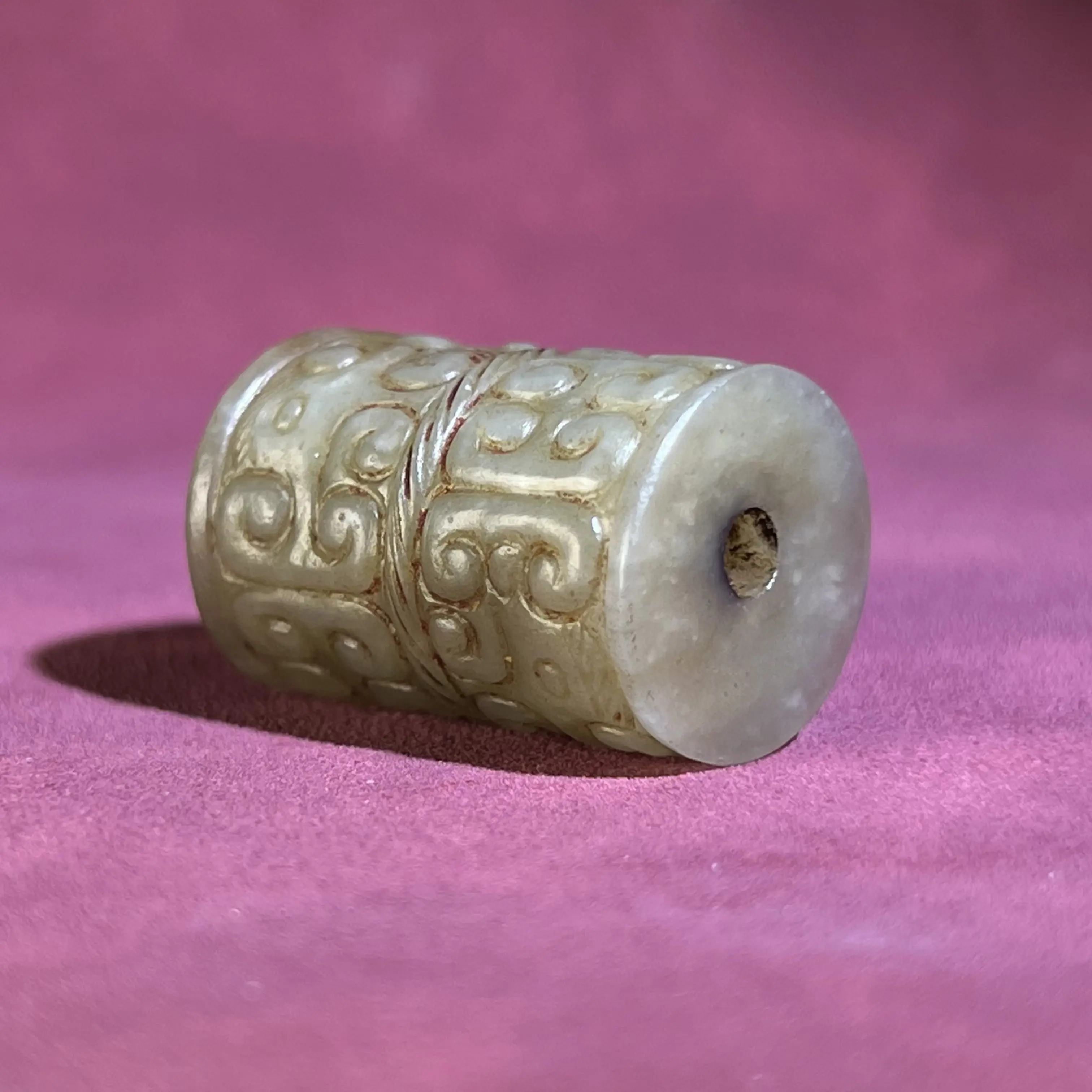 和田玉 玉勒吊坠高2.5cm直径1.78cm