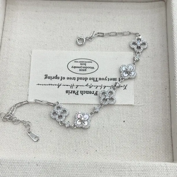 925银手链 四叶花锆石抽拉女富家千金即视感轻奢小众设计感手饰