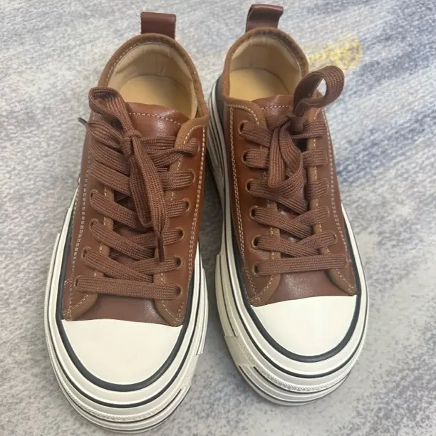 《奢定推荐》经典低帮纯色头层牛皮系带透气厚底百搭休闲女板鞋