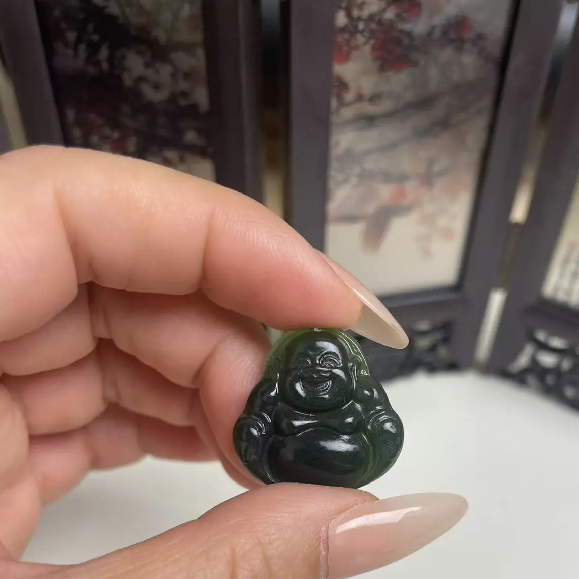 精品岫玉佛公天然玉质细腻温润女士佩戴佳品
