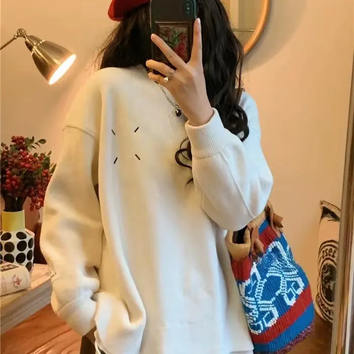 2025秋冬新圆领大码女装宽松慵懒风时尚百搭樱花绒套头卫衣