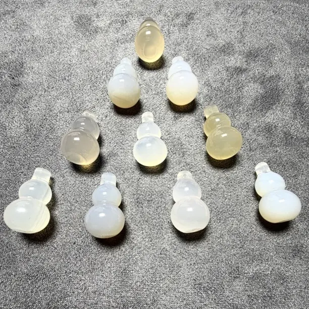 天然玛瑙葫芦玉髓（随机发货）