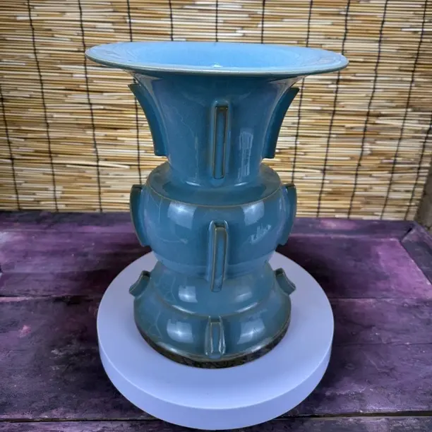 钧窑天蓝釉出戟尊