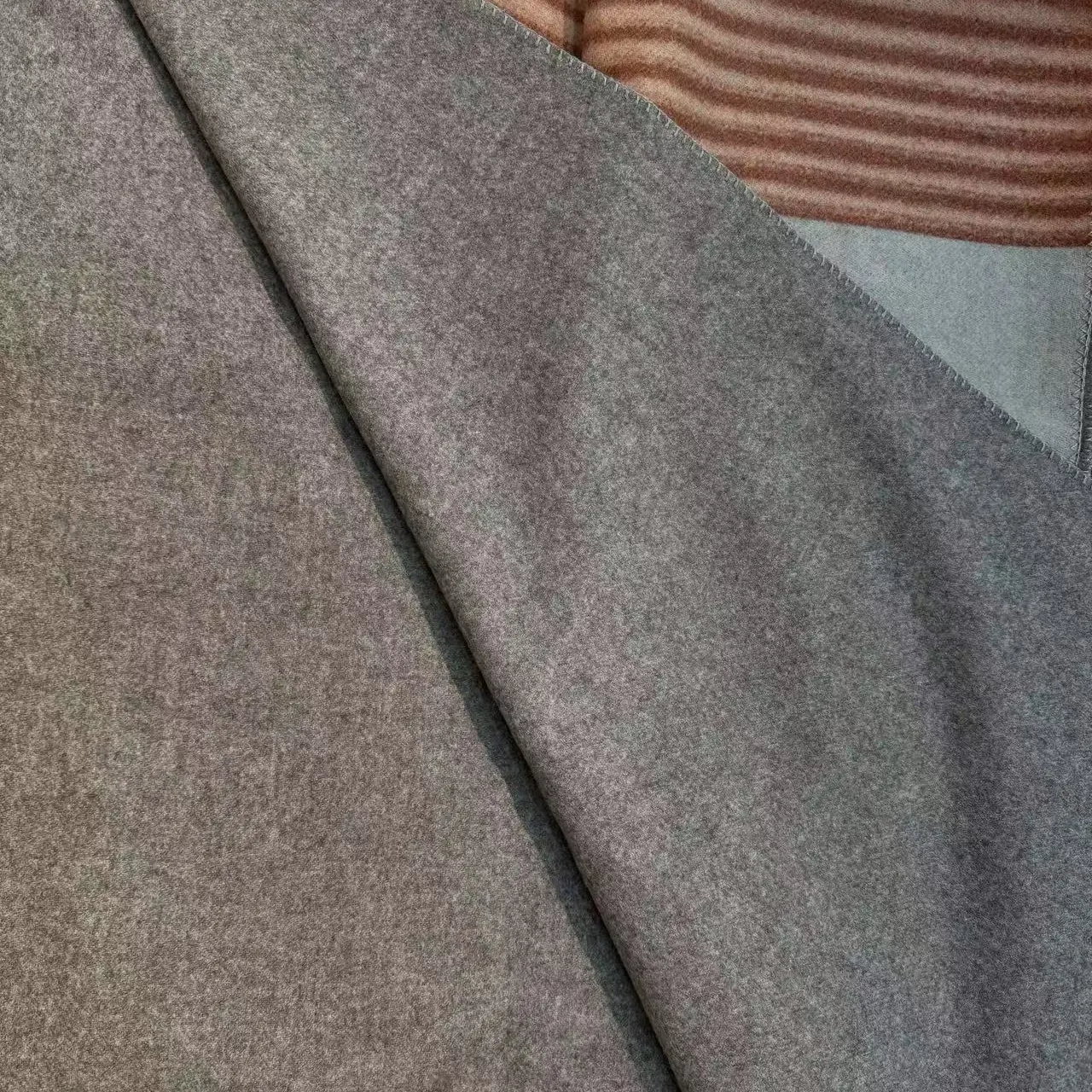 女法式常规款男女通用欧美风围巾灰色纯色休闲