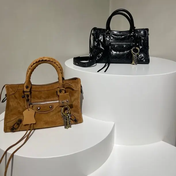 经典轻奢款复古柳钉中号时尚款