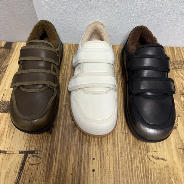 2025年加绒厚底增高面包鞋女冬季新款百搭韩版魔术贴舒适保暖棉鞋