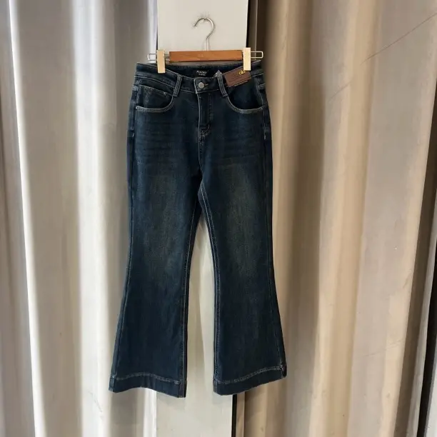 麦寻冬季新款KCNZS11E加绒加厚微喇牛仔裤女显瘦百搭复古保暖长裤