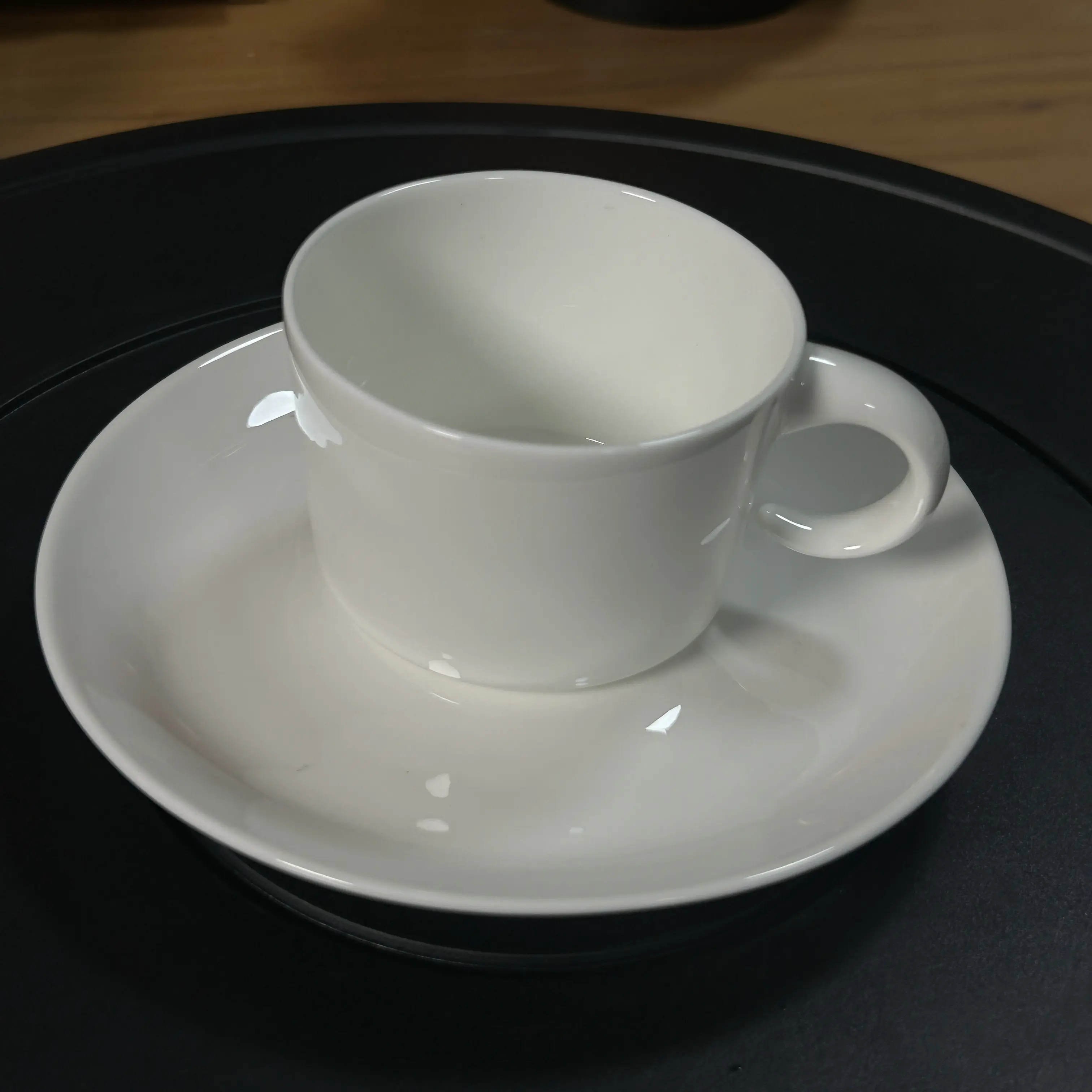 纯白骨瓷杯碟 经典小耳柄咖啡杯 轻奢陶瓷茶具套组