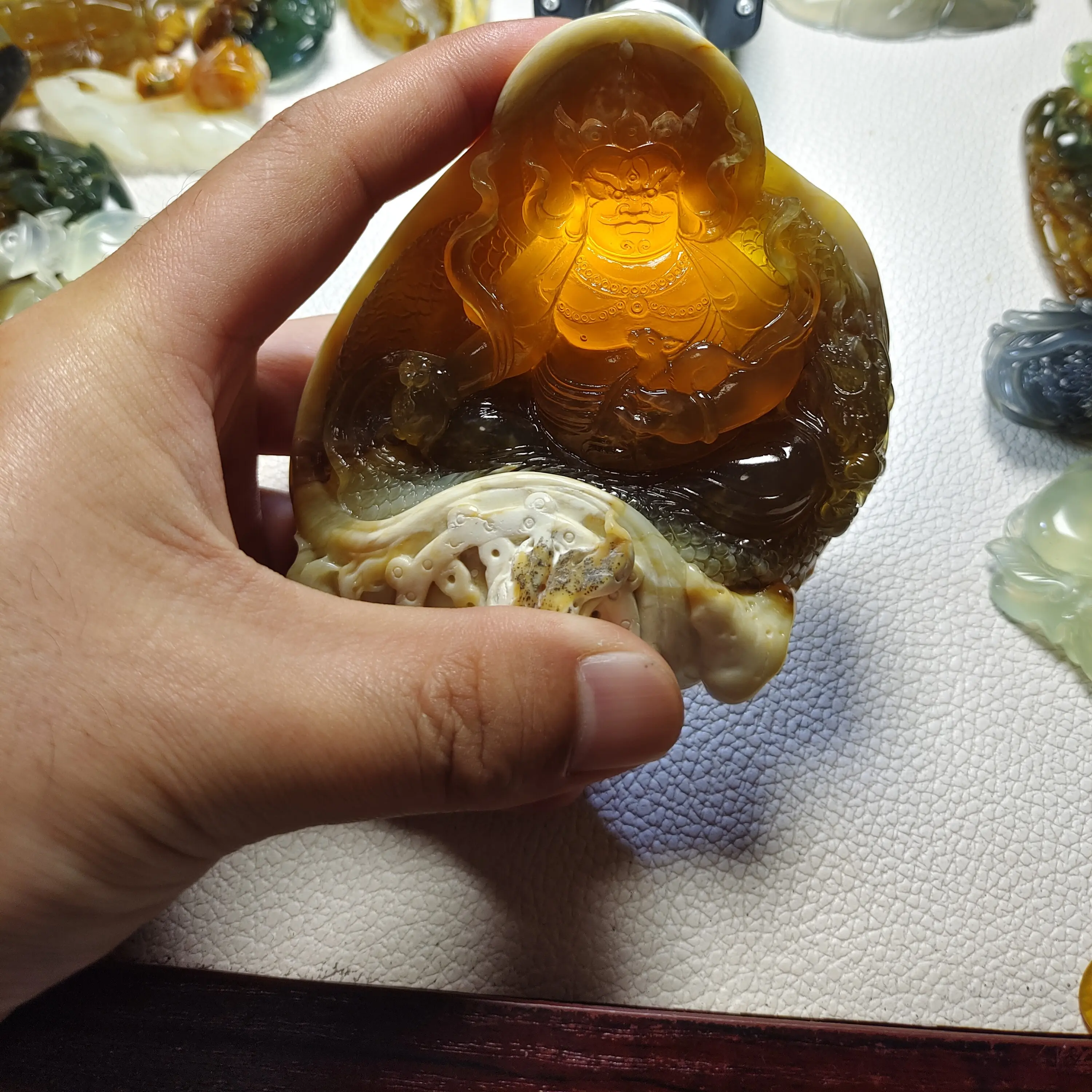 天然花玉 手工雕刻  黄财神摆件 全壳料 料质冰透干净  雕工精细