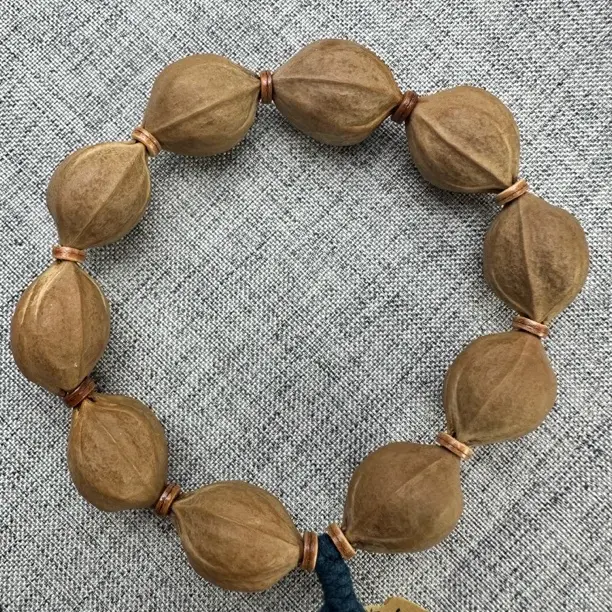 18X24 梅林老树铁核三花鲨鱼背文玩手串