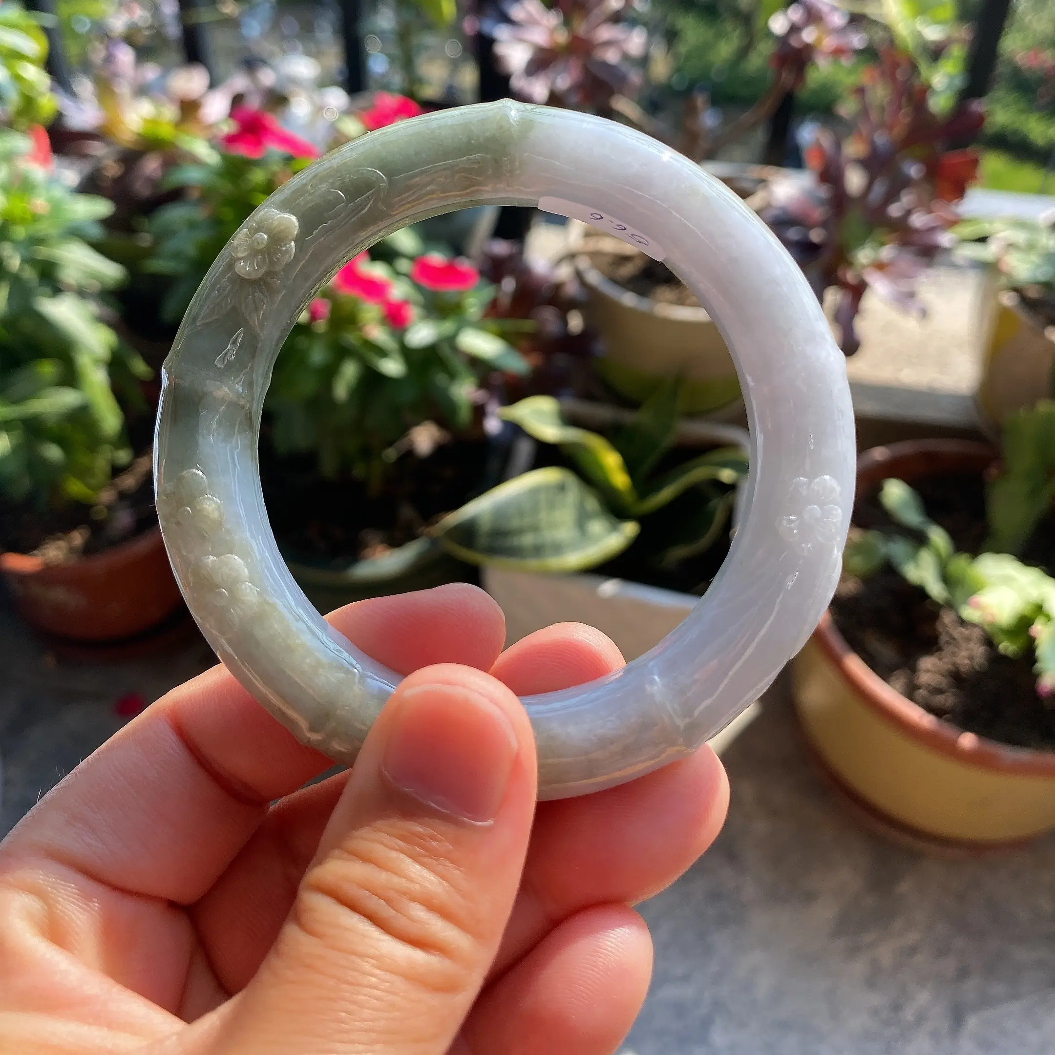 56.5圈圆条半山水梅花雕刻手镯 缅甸天然A货翡翠雕花手镯