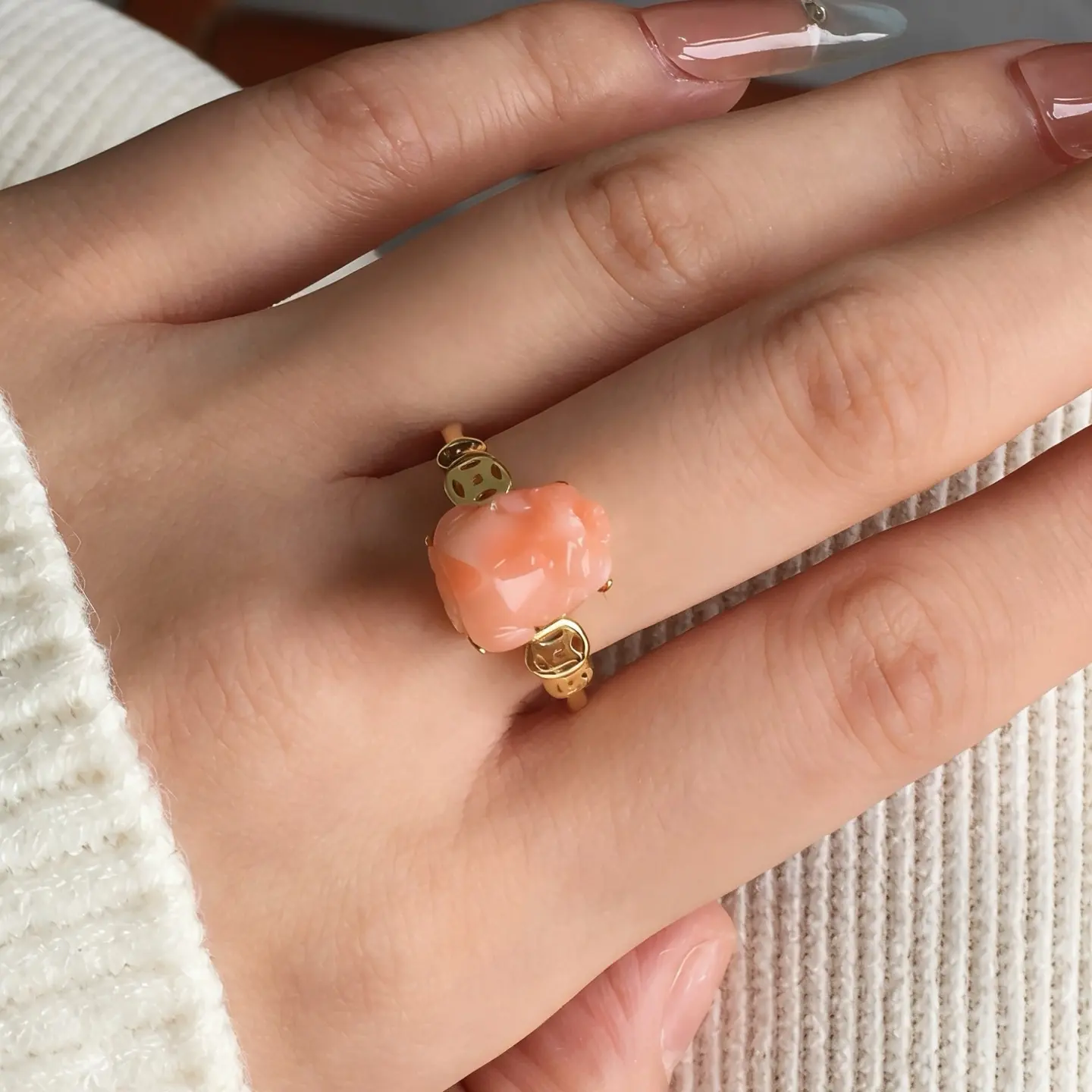 纯天然珊瑚 莫莫雕刻貔貅戒指