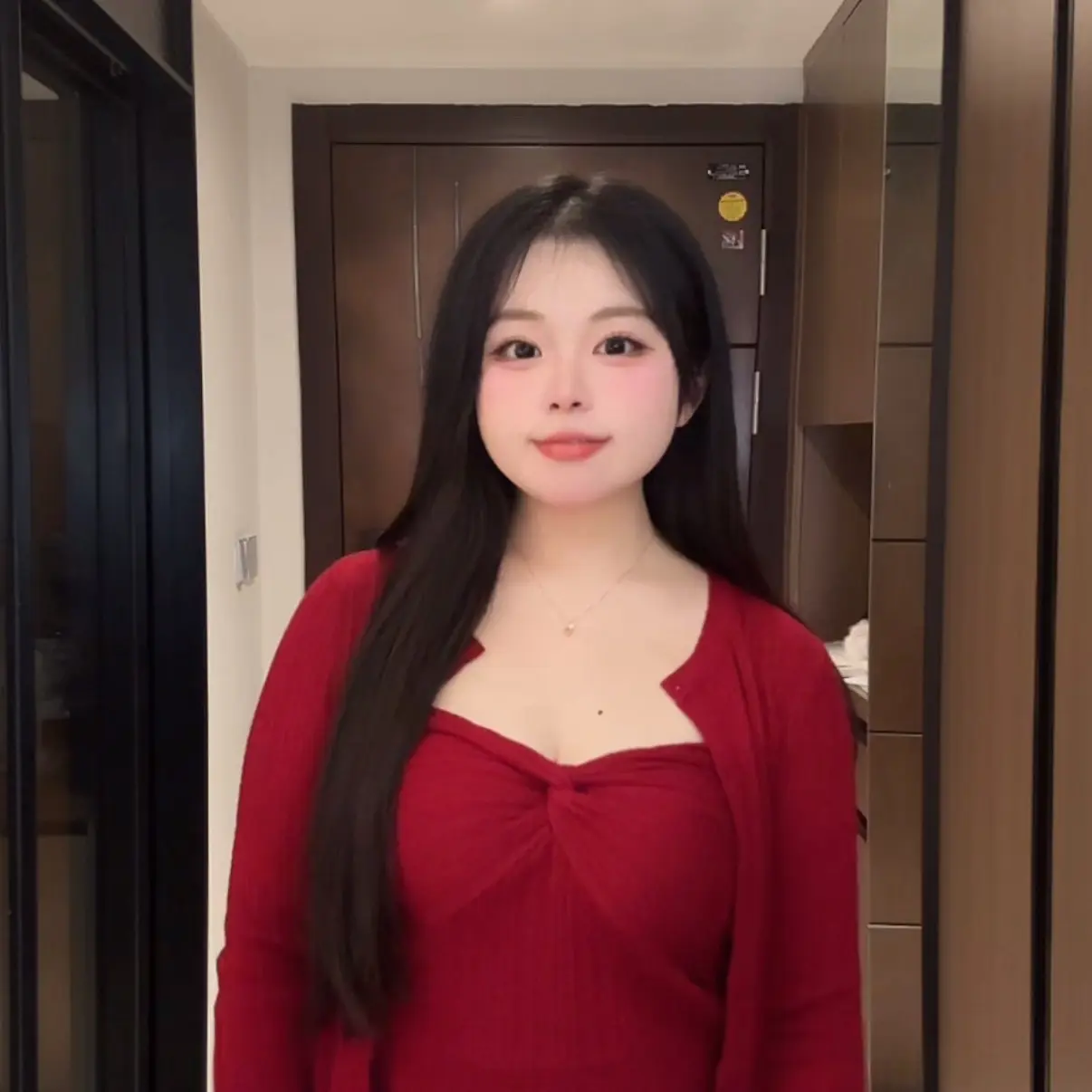 【扭扭结】秋冬纯欲风针织吊带开衫套装女修身百搭上衣