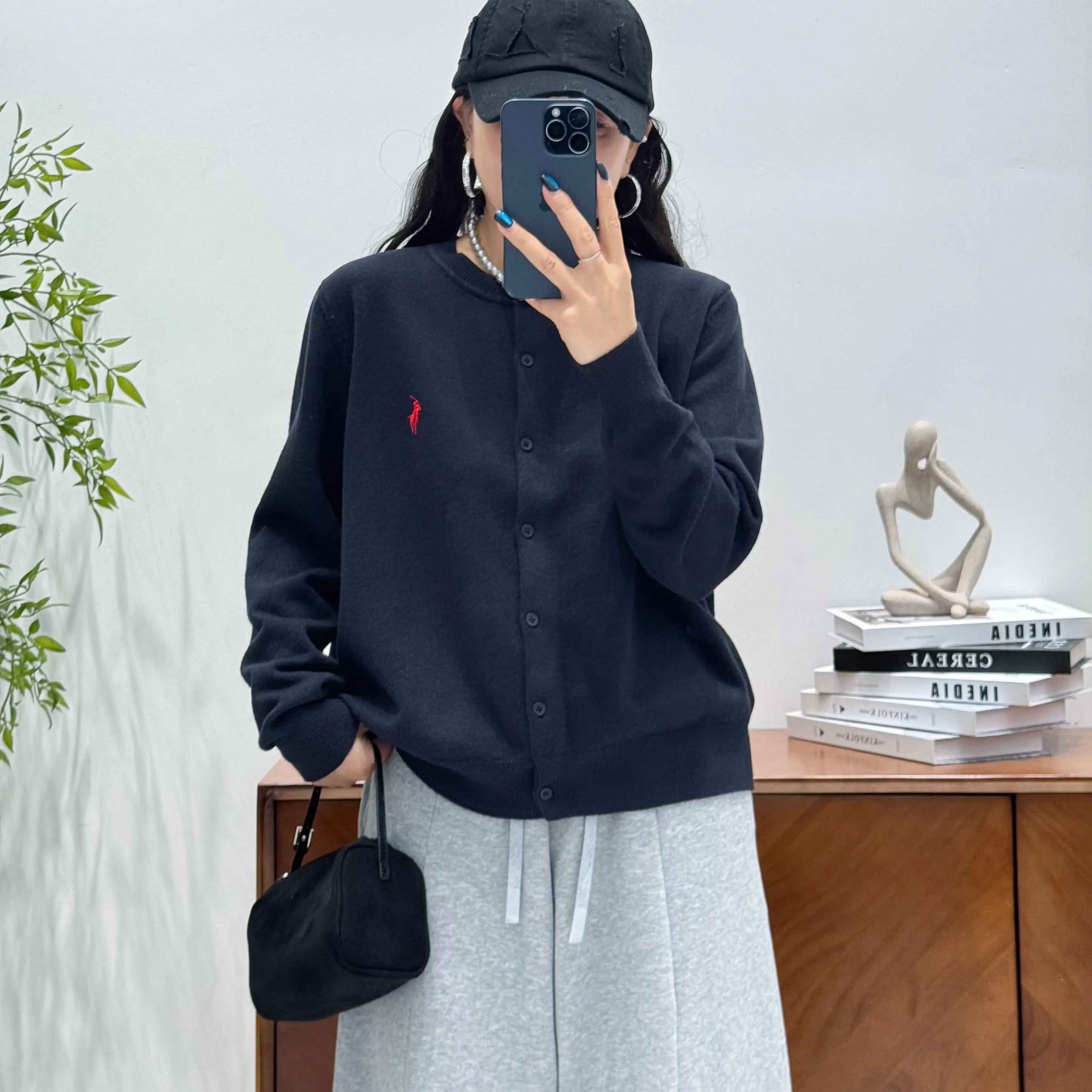 复古精纺刺绣圆领正肩宽松显瘦针织开衫休闲时尚洋气