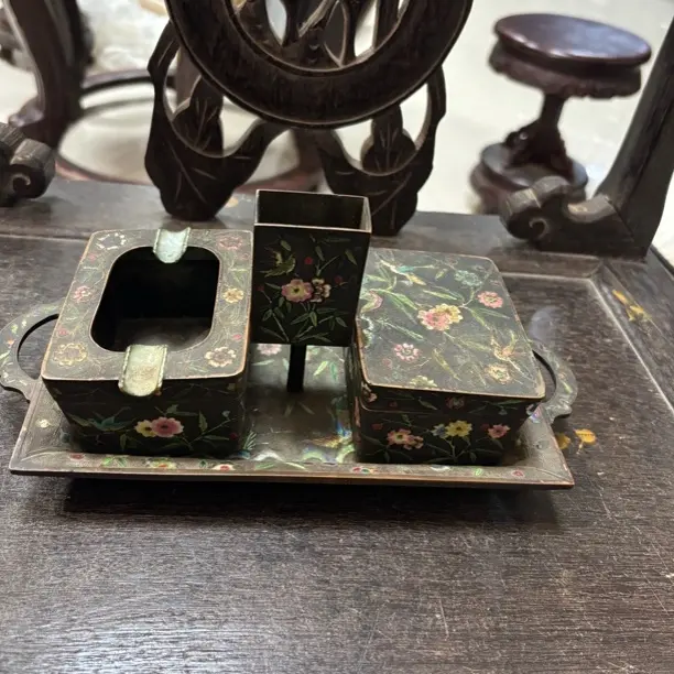 景泰蓝胭脂水粉盒