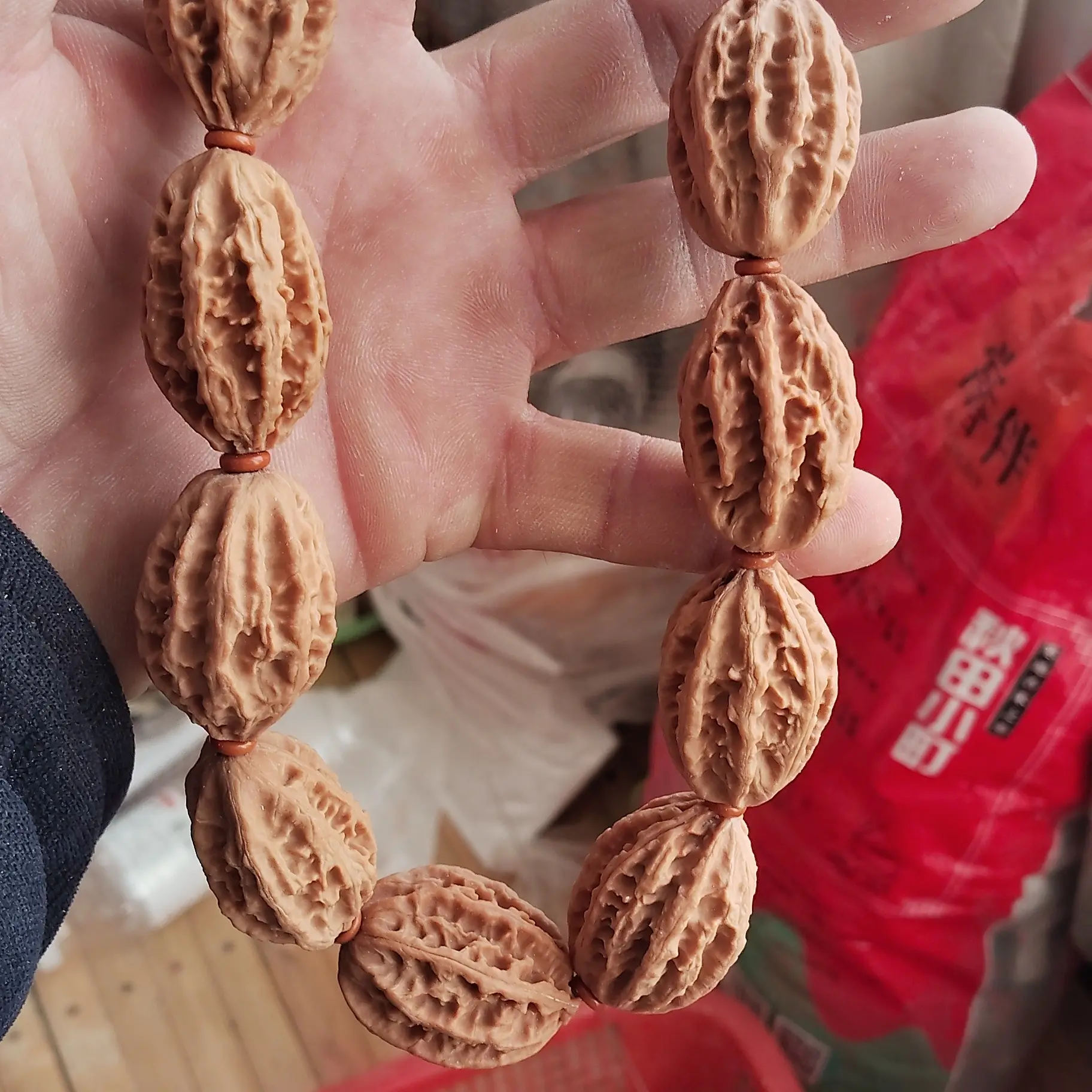 纯天然野生文玩小核桃手持精品