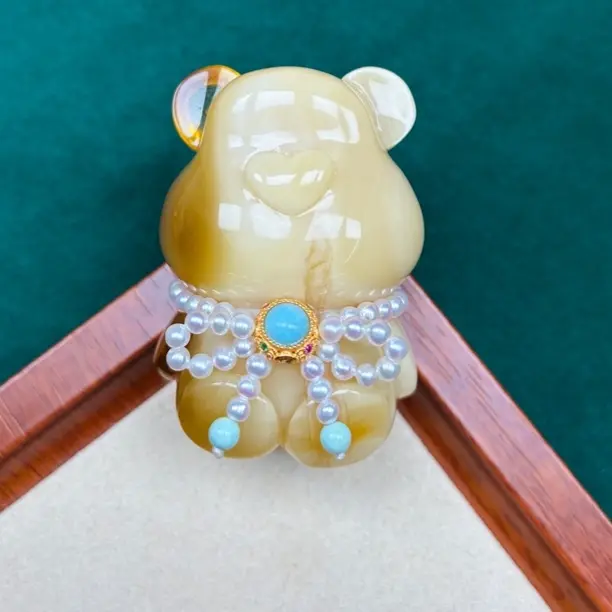 天然琥珀蜜蜡浓蜡色小熊。抖音基地发货。带证书。