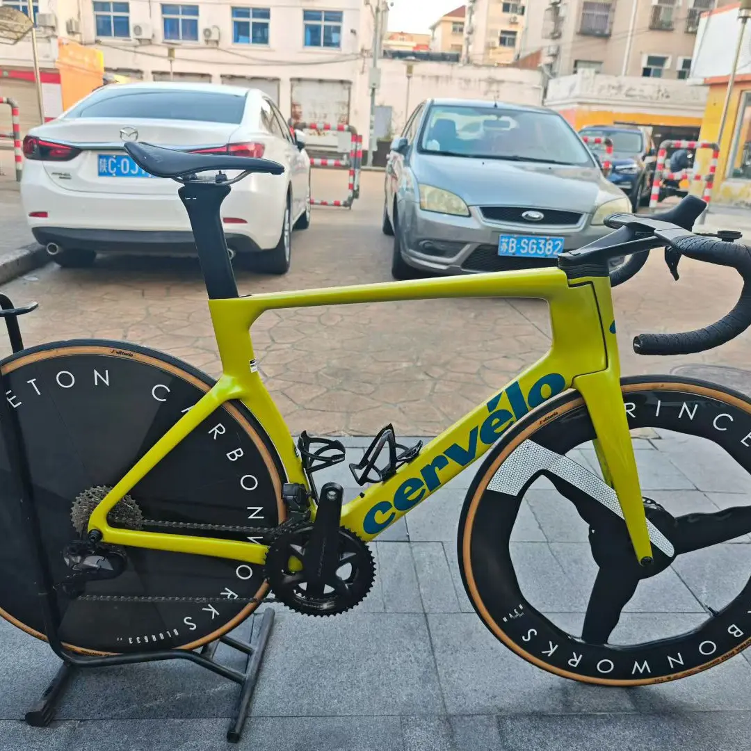 碳纤维综合气动公路车24速一体把全内走油碟刹弯把专业竞技成人