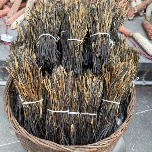云南腾冲古树晒红把把茶（红茶）口感金枝玉叶东方美人特级回甘