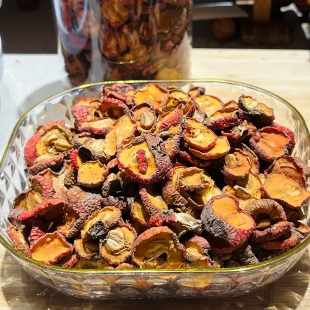 当季新货精选野生山楂可泡茶煲汤酸甜可口