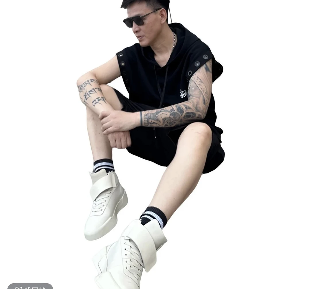 JD时尚潮流铆钉戴帽无袖坎肩男士运动透气宽松速干