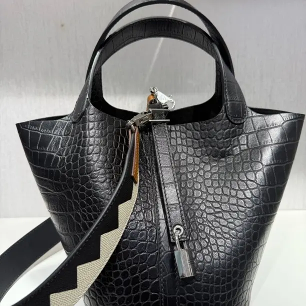 熹微【牛皮鳄鱼纹水桶手提女包（菜篮子）】原厂真皮时尚轻奢斜挎