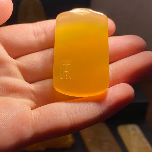 纯天然缅黄平安无事牌