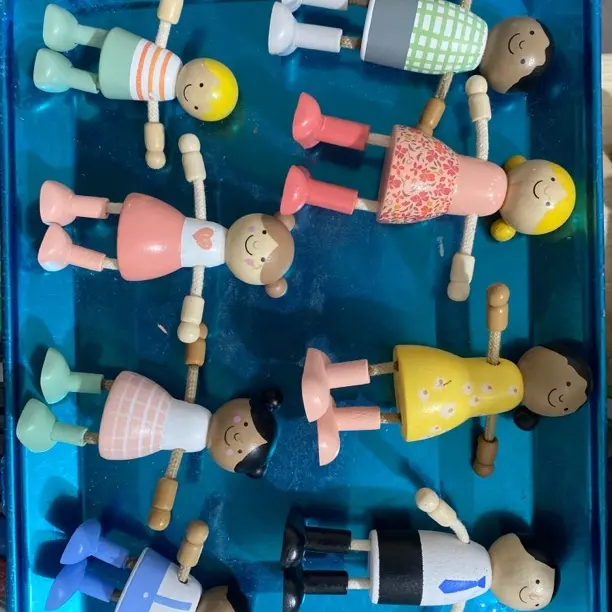 木质过家家玩具小人偶一套8个