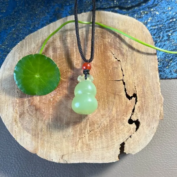 天然岫岩玉葫芦吊坠男女适用复古时尚挂件