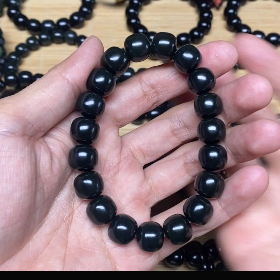 和田玉新疆黑青手串