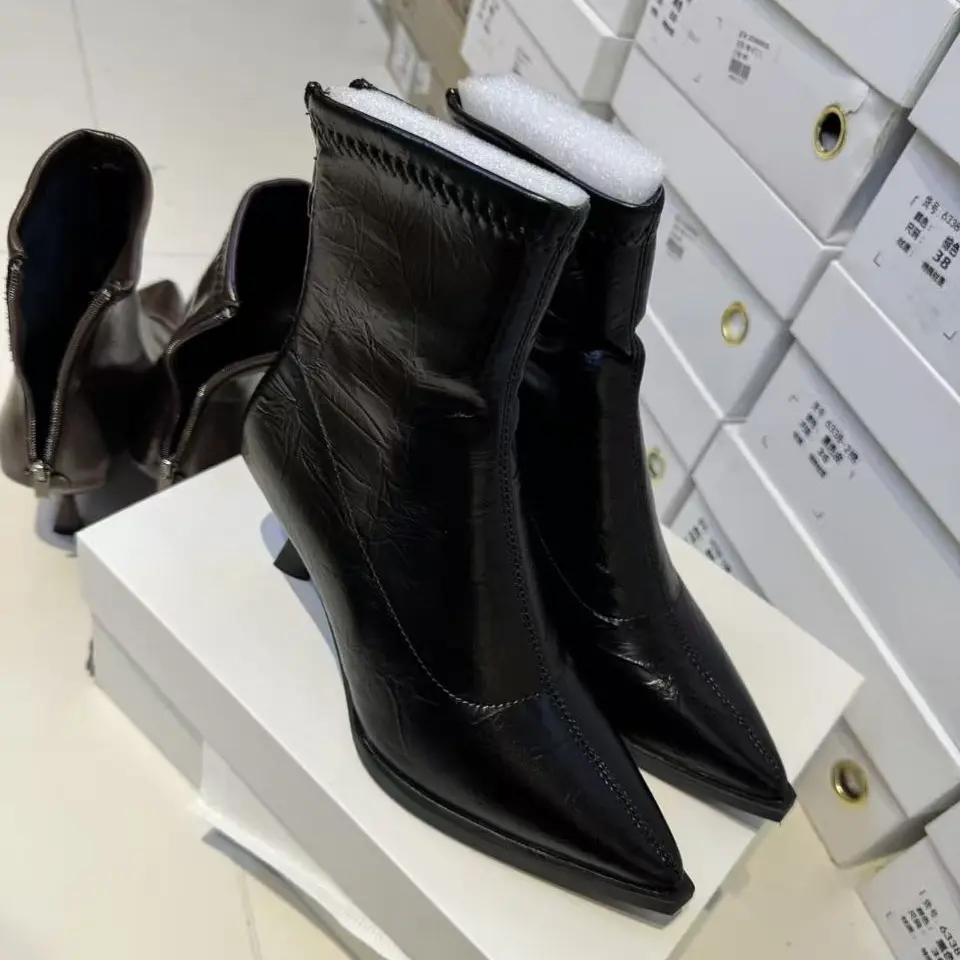 壹➕壹靴子短筒尖头高跟