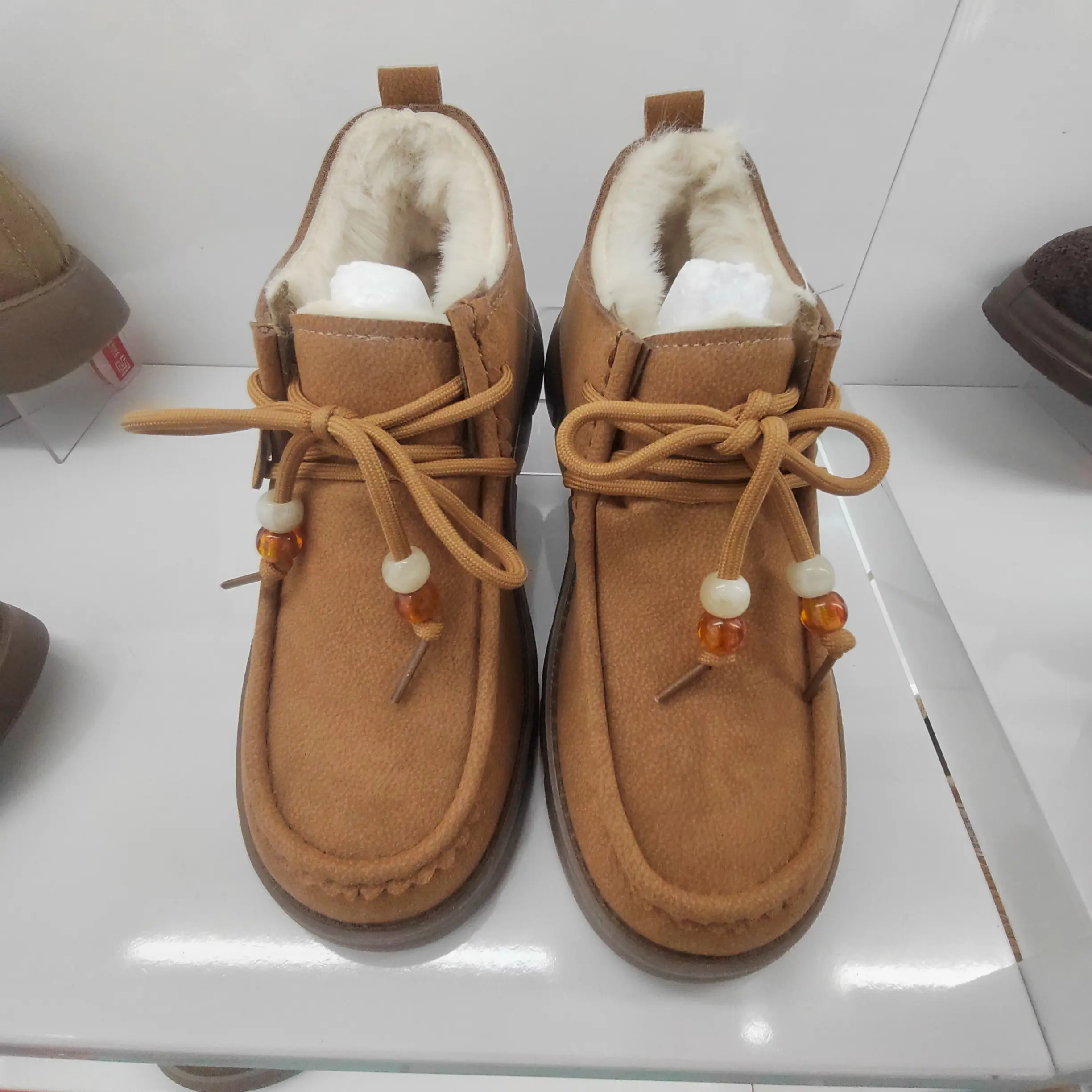 软底超轻圆头休闲防滑女短靴加厚平底棉靴保暖百搭款